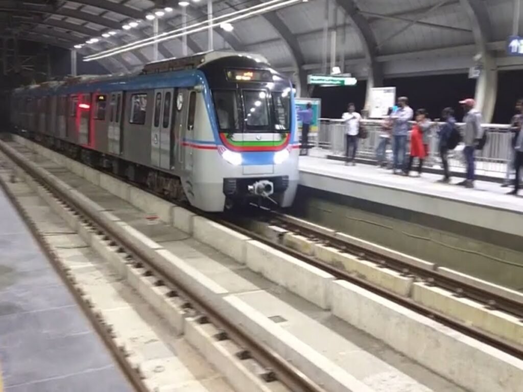 Hyderabad Metro Rail Stopped Trains Passenger Conditions